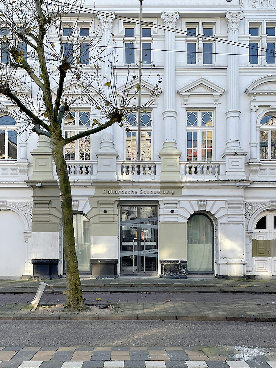 Colour sampling at the façade of the Hollandsche Schouwburg