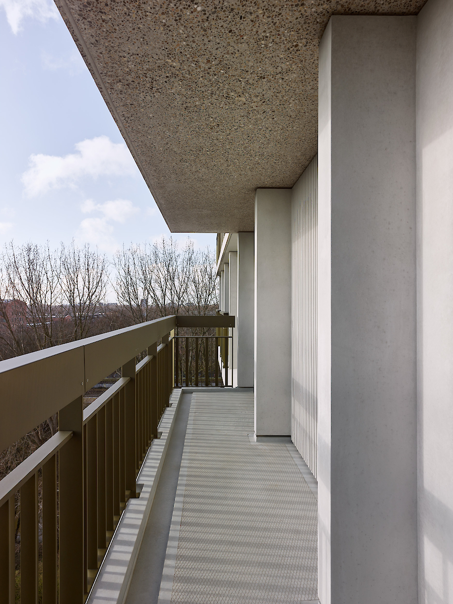 Balcony South facade with polished concrete ceiling