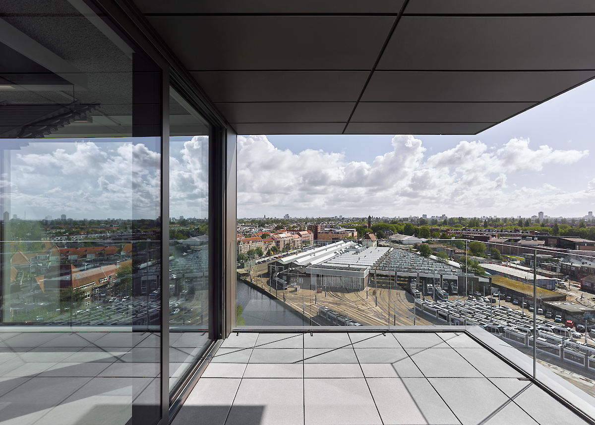 Outdoor space for the offices with a new view