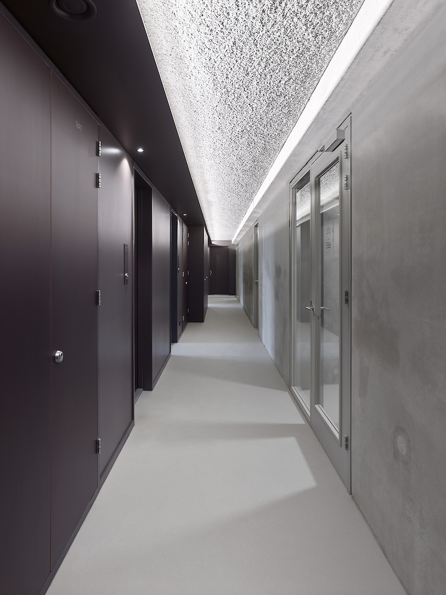 Corridor city side